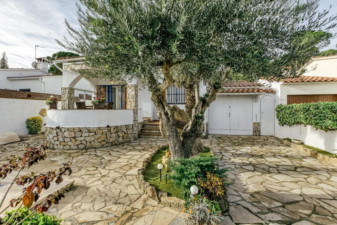 Holiday home Villa L'Esquirol Casa Con Piscina L'Escala