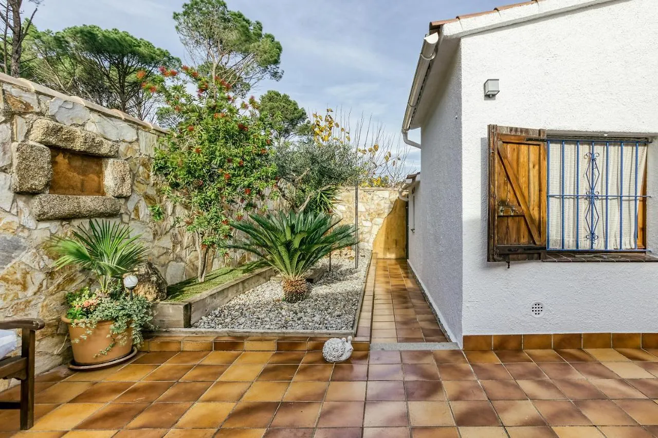 Villa L'Esquirol Casa Con Piscina L'Escala 0*,  Spain