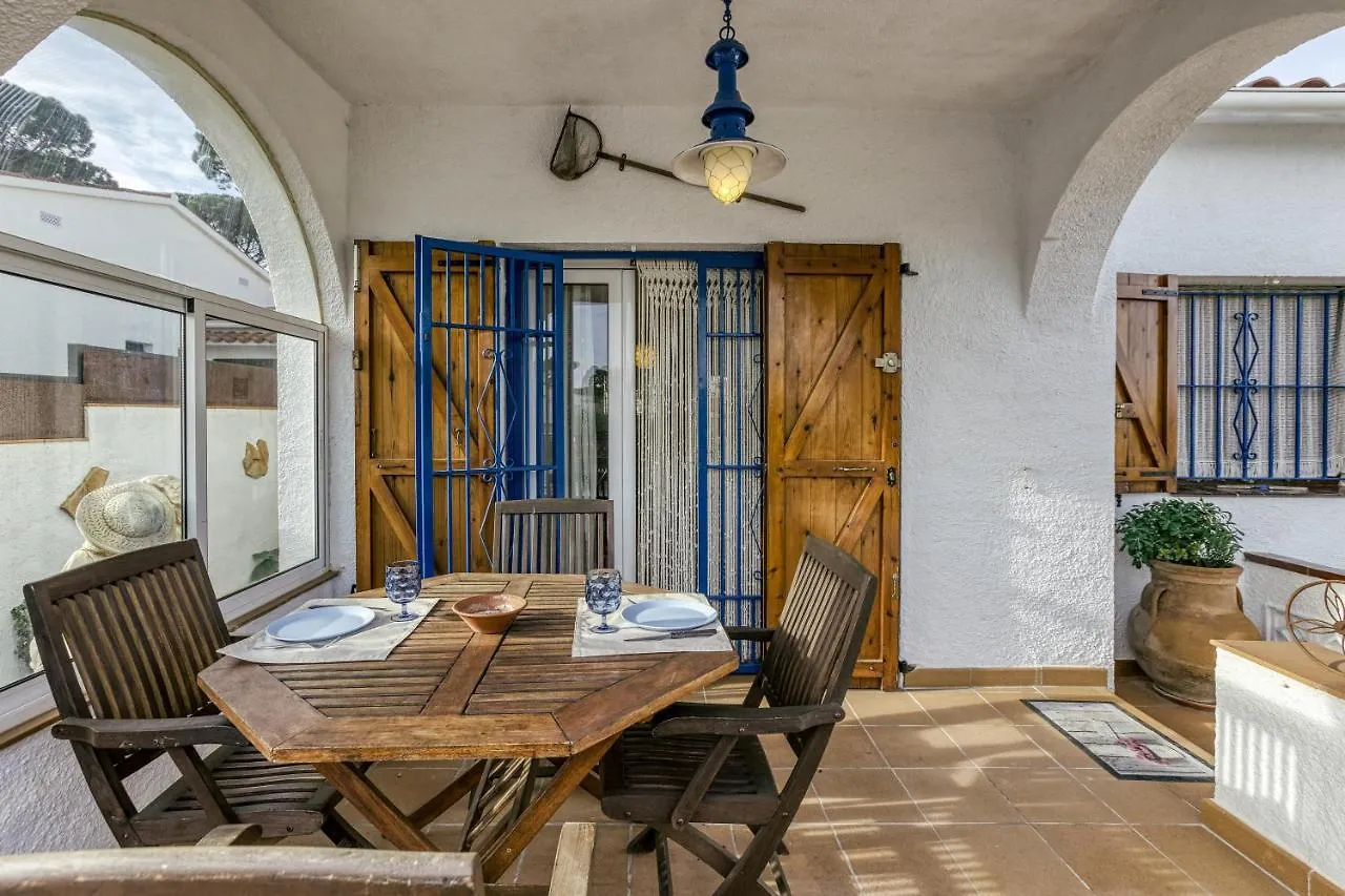 Holiday home Villa L'Esquirol Casa Con Piscina L'Escala Spain